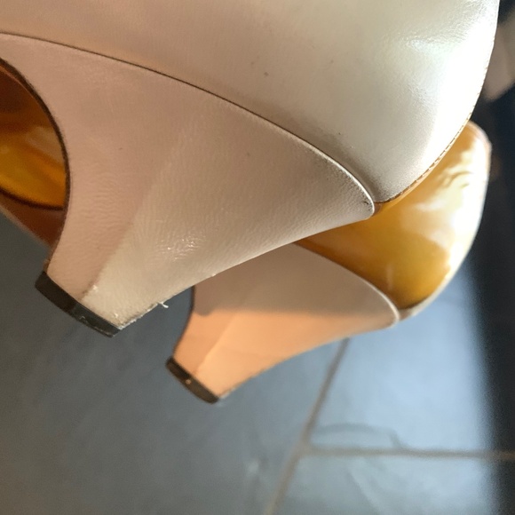 Vintage Two-Tone Peephole Pumps - Picture 8 of 15